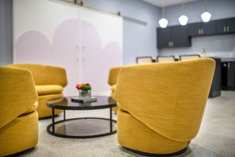 Lodging at West Dog Boarding Edmond OK Pawparazzi Resort